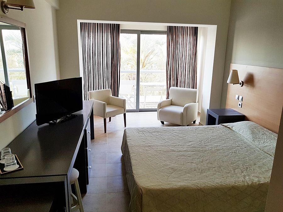 All Senses Ocean Blue Sea Side Resort (Adults Only) Petaloudes Exterior foto